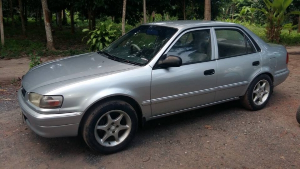 ขายโคโลน่าปี97/1.5ไฟฟ้าเพาเวอร์เครื่องดีเกียร์ธรรมดารถขี่ดีหม้อน้ำเปลืยนมาใหม่