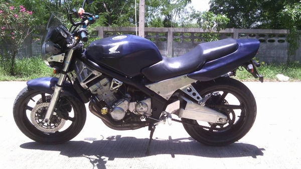 CB400 NC27 ทะเบียนแท้ 56500 บาท