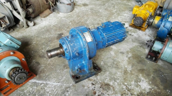 Sale>>มอเตอร์เกียร์ Sumitomo Cyclo Drive 2 HP. ไฟ 380V. อัตราทด 1:121 วิ่งเงียบ โทร 089-2499-123 นครปฐม