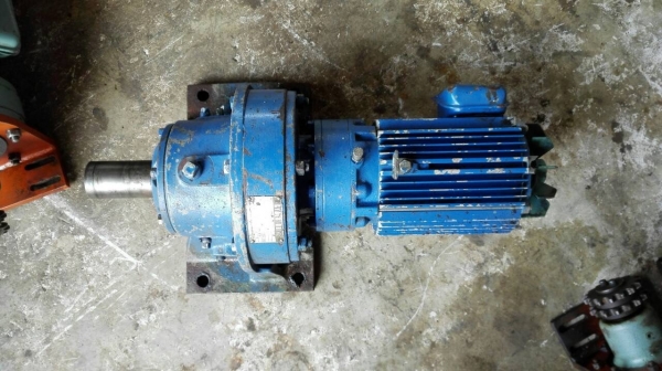 Sale>>มอเตอร์เกียร์ Sumitomo Cyclo Drive 2 HP. ไฟ 380V. อัตราทด 1:121 วิ่งเงียบ โทร 089-2499-123 นครปฐม