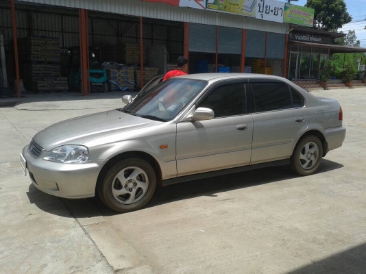 ขายรถเก๋ง HONDA CIVIC ปี 1999/2542 สภาพสวยเดิมพร้อมใช้ เกียร์ออโต้ แอร์เย็น เครื่องเสียงครบ ทะเบียนพร้อมโอนครับ