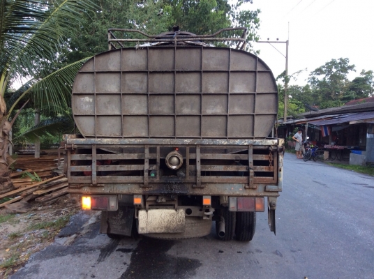 ขายรถบรรทุก 6 ล้อกระบะคาร์โก้ ISUZU NKR 130 แรงม้าปี 2550 ไมล์ 220200 กม.ราคา 520000