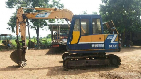 ขายรถแบคโฮ KOBELCO sk60-2พร้อมใช้ราคาถูก 400,000 ขายรถแบคโฮ KOBELCO sk60-2พร้อมใช้ราคาถูก 400,000