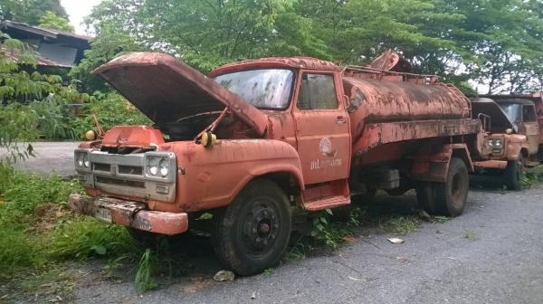 ฝากขายรถน้ำ 6 ล้อหัวยาว รุ่นคัสซีใหญ่คลัชแขวน เครื่อง 6BD1 160 แรงม้า เฟืองท้ายใหญ่ คัสซีสวยตลอดเส้น เอกสารชุดประมูลครบ