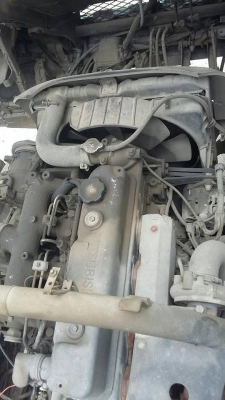 ขายรถหกล้อ MITSUBISHI cantae 115 หัวลากคัชซี มีเกียร์ฝากพร้อมเอกสารพร้อมโอนราคา370,000