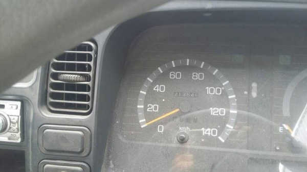 ขายรถหกล้อ MITSUBISHI cantae 115 หัวลากคัชซี มีเกียร์ฝากพร้อมเอกสารพร้อมโอนราคา370,000