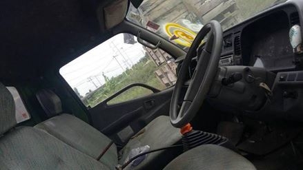 ขายรถหกล้อ MITSUBISHI cantae 115 หัวลากคัชซี มีเกียร์ฝากพร้อมเอกสารพร้อมโอนราคา370,000