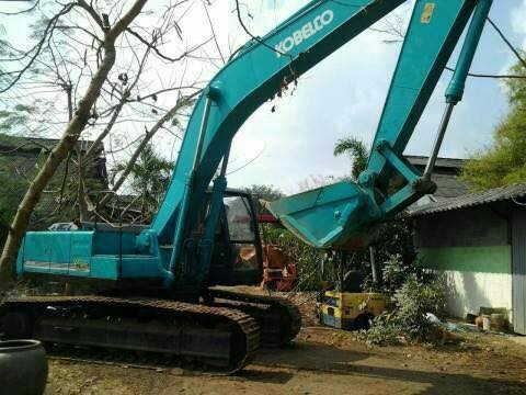 ขายรถแบคโฮ KOBELCO sk220-3ไฟฟ้าครบราคา850,000