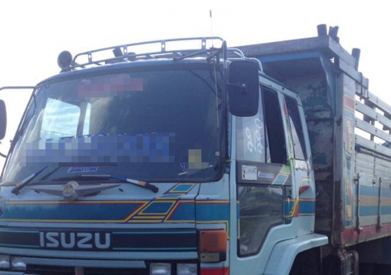 **800,000 บ.ต่อรอง/// 10ล้อ ROCKY FXZ-240 2เพลาดั้มเนียม **ขาย ISUZU ROCKY FXZ-240 10ล้อ2เพลาดั้มเนียม พร้อมใช้ ราคาเบาๆ ISUZU ROCKY FXZ23NFY 6SD1-240HP ร็อค240 หัวขาว เครื่องเดิม เกียร์เดิม เครื่องดี แน่น แรงดีครับ เกียร์ดี ไม่หลุด ช่วงล่างเดิมๆ คัสซีเดิ