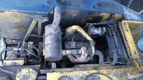 ขายรถแบคโฮ KOMATSU pc120-5รอนเลอร์7ลูกไฟฟ้าครบเอกสารอินวอยท์ราคา600,000 ขายรถแบคโฮ KOMATSU pc120-5รอนเลอร์7ลูกไฟฟ้าครบเอกสารอินวอยท์ราคา600,000