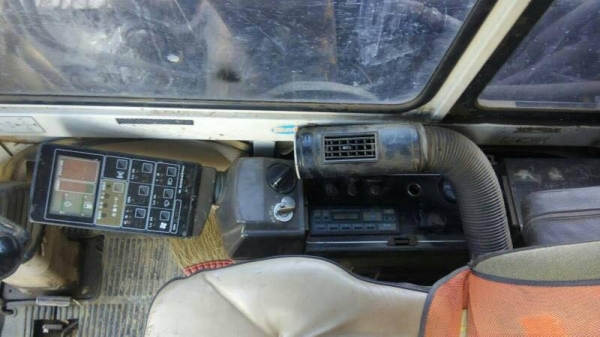 ขายรถแบคโฮ KOMATSU pc120-5รอนเลอร์7ลูกไฟฟ้าครบเอกสารอินวอยท์ราคา600,000 ขายรถแบคโฮ KOMATSU pc120-5รอนเลอร์7ลูกไฟฟ้าครบเอกสารอินวอยท์ราคา600,000