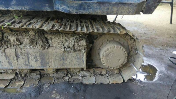 ขายรถแบคโฮ KOMATSU pc120-5รอนเลอร์7ลูกไฟฟ้าครบเอกสารอินวอยท์ราคา600,000 ขายรถแบคโฮ KOMATSU pc120-5รอนเลอร์7ลูกไฟฟ้าครบเอกสารอินวอยท์ราคา600,000