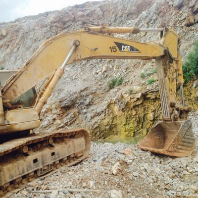 ขายรถแบคโฮ CAT 330 C 9,xxxชม.ไฟฟ้า เอกสารครบรถพร้อมใช้ราคา 1,850,000