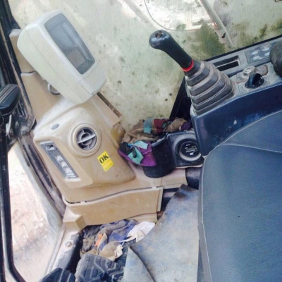 ขายรถแบคโฮ CAT 330 C 9,xxxชม.ไฟฟ้า เอกสารครบรถพร้อมใช้ราคา 1,850,000