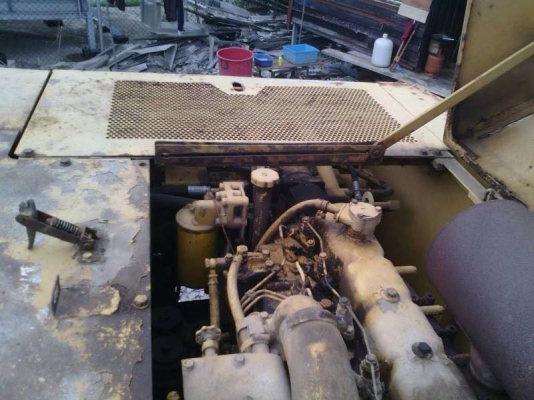 ขายรถแบคโฮ KOMATSU pc200-1มีไลหัวเจาะเอกสารอินวอยท์รถสวยพร้อมใช้ราคา 450,000