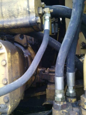 ขายรถแบคโฮ KOMATSU pc200-1มีไลหัวเจาะเอกสารอินวอยท์รถสวยพร้อมใช้ราคา 450,000