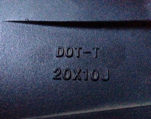 ล้อ ADV1 ขอบ 20 หน้า8.5 หลัง 10 นิ้ว พร้อมยางปี12