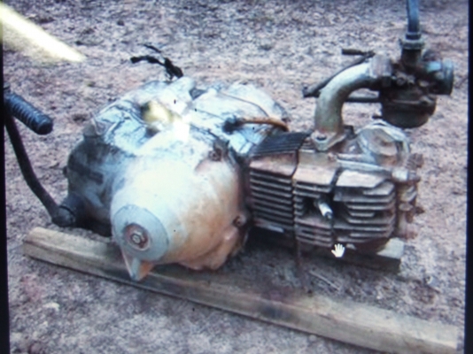 ต้องการซื้อเครื่องมอไซค์สามล้อครับ