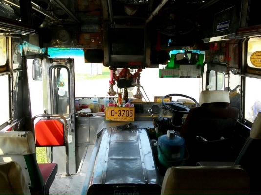 Sale!!ขายรถบัสถูกสุดๆสภาพเครื่องดีมาก (เพิ่งยกเครื่องใหม่)