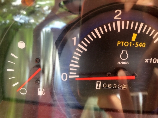 ขายด่วยรถไถคูโบต้า L3608 สภาพนางฟ้า ทำงานเพียง 600 ชั่วโมง ขายด่วยรถไถคูโบต้า L3608 สภาพนางฟ้า ทำงานเพียง 600 ชั่วโมง