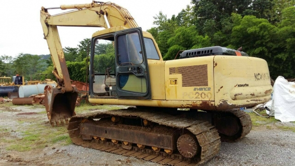 ขายรถแบคโฮ KOMATSU PC200-6 เอกสารเล่มทะเบียน ระบบไฟกล่องไฟใหญ่หาย ราคา 750000