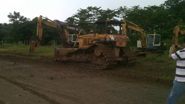 ขายรถแทรคเตอร์ CAT D6H เอกสารเล่มทะเบียน ราคา 700000