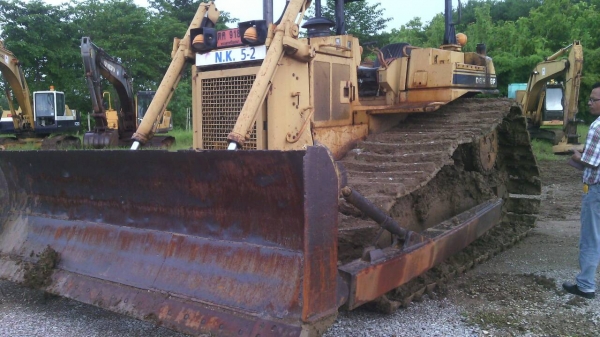 ขายรถแทรคเตอร์ CAT D6H เอกสารเล่มทะเบียน ราคา 700000