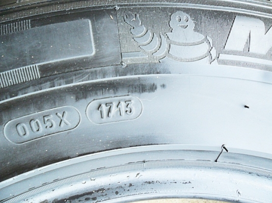 ยางรถกระบะขอบ15 มิชลิน215-70-R15ลงพื้นปลายปี13 (4เส้น 3,600บ) ยางรถกระบะขอบ15 มิชลิน215-70-R15ลงพื้นปลายปี13 (4เส้น 3,600บ)