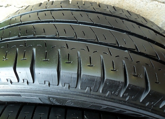 ยางรถกระบะขอบ15 มิชลิน215-70-R15ลงพื้นปลายปี13 (4เส้น 3,600บ) ยางรถกระบะขอบ15 มิชลิน215-70-R15ลงพื้นปลายปี13 (4เส้น 3,600บ)