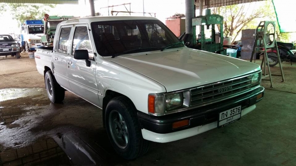 TOYOTA ฮีโร่ 2.45 ปี 2530 ตัวประกอบนอก  รถเดิม สภาพสวย พร้อมใช้ รถใช้เอง หาคนดูแลแทน