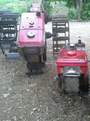ขายถูกๆครับ รถไถเดินพร้อมเครื่อง 105 สองเครื่อง