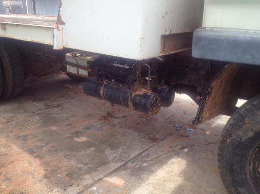 Mitsubishi fn 526 M serial 50059 สิบล้อหางปลา 2เพลา เครื่อง 6D16 ใช้บรรทุกรถแบ็คโฮ PC 200 เอกสารครบพร้อมโอน