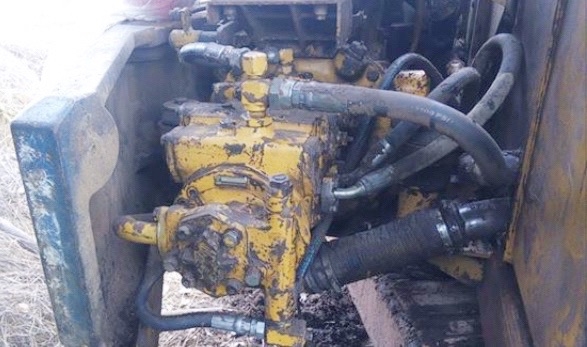 KOMATSU PC 60-5 บอดี้สวยเดิมสภาพดีพร้อมทำงานได้เลยครับ เครื่องยนต์เดิมๆปั๊มเดิมแรงดีสุดๆทำงานไม่โหลด ภายในเก๋งสภาพดีไม่เลอะ คอนโทรลง่ายใช้งานคล่องตัวดี ภายนอกบูมอาร์มมีปะบ้างนิดหน่อยครับ ช่วงล่างเอวแน่น ฉีกเลี้ยวได้เลยครับไม่มีปัญหา เฟลมไม่มีผุ สป๊อกเก็ตเ KOMATSU PC 60-5 บอดี้สวยเดิมสภาพดีพร้อมทำงานได้เลยครับ เครื่องยนต์เดิมๆปั๊มเดิมแรงดีสุดๆทำงานไม่โหลด ภายในเก๋งสภาพดีไม่เลอะ คอนโทรลง่ายใช้งานคล่องตัวดี ภายนอกบูมอาร์มมีปะบ้างนิดหน่อยครับ ช่วงล่างเอวแน่น ฉีกเลี้ยวได้เลยครับไม่มีปัญหา เฟลมไม่มีผุ สป๊อกเก็ตเ