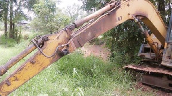 KOMATSU PC 60-5 บอดี้สวยเดิมสภาพดีพร้อมทำงานได้เลยครับ เครื่องยนต์เดิมๆปั๊มเดิมแรงดีสุดๆทำงานไม่โหลด ภายในเก๋งสภาพดีไม่เลอะ คอนโทรลง่ายใช้งานคล่องตัวดี ภายนอกบูมอาร์มมีปะบ้างนิดหน่อยครับ ช่วงล่างเอวแน่น ฉีกเลี้ยวได้เลยครับไม่มีปัญหา เฟลมไม่มีผุ สป๊อกเก็ตเ KOMATSU PC 60-5 บอดี้สวยเดิมสภาพดีพร้อมทำงานได้เลยครับ เครื่องยนต์เดิมๆปั๊มเดิมแรงดีสุดๆทำงานไม่โหลด ภายในเก๋งสภาพดีไม่เลอะ คอนโทรลง่ายใช้งานคล่องตัวดี ภายนอกบูมอาร์มมีปะบ้างนิดหน่อยครับ ช่วงล่างเอวแน่น ฉีกเลี้ยวได้เลยครับไม่มีปัญหา เฟลมไม่มีผุ สป๊อกเก็ตเ