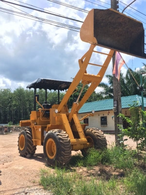 Komatsu 507  แขนยาว ตักขึ้น 10 ล้อรั้วสูงสี่เส้นได้นะคะ