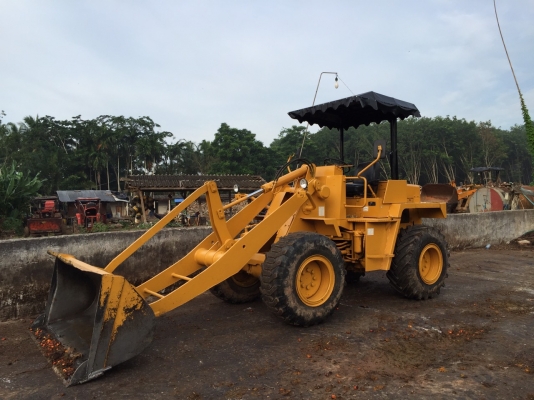 Komatsu 507  แขนยาว ตักขึ้น 10 ล้อรั้วสูงสี่เส้นได้นะคะ