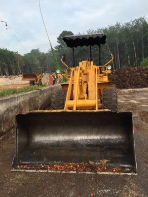 Komatsu 507  แขนยาว ตักขึ้น 10 ล้อรั้วสูงสี่เส้นได้นะคะ