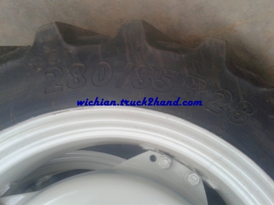 ขายแล้วยางรถไถขนาด 280/85R28 (11.2-28) ดอกลายก้างปลาหน้าแคบ ใส่ล้อหน้ารถไถใหญ่ หรือล้อหลังรถไถเล็ก