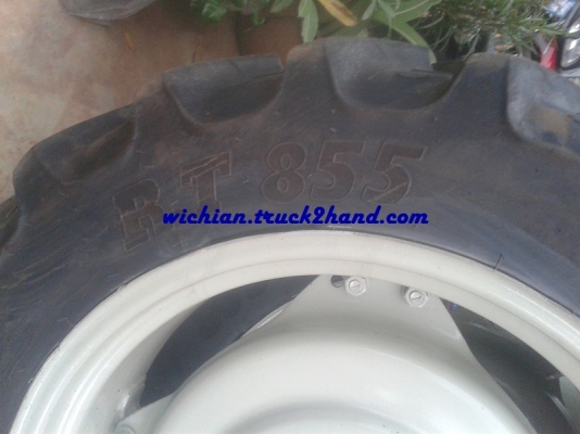 ขายแล้วยางรถไถขนาด 280/85R28 (11.2-28) ดอกลายก้างปลาหน้าแคบ ใส่ล้อหน้ารถไถใหญ่ หรือล้อหลังรถไถเล็ก