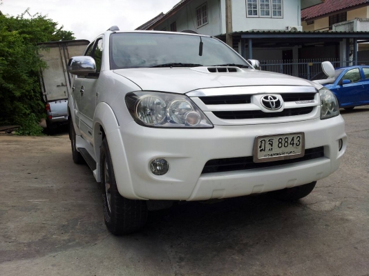TOYOTA FORTUNER 3.0 V ปี2010 เกียร์ออโต้ รถสวยมากสภาพพร้อม