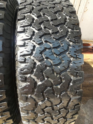 ขายล้อวีโก้ 4 WD พร้อมยาง BF 265 x 70 x 16 ขายล้อวีโก้ 4 WD พร้อมยาง BF 265 x 70 x 16