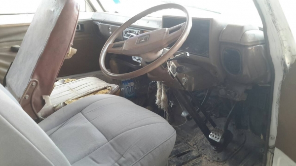 ขายรถตู้ สภาพใช้งานได้ มีเล่มทะเบียน