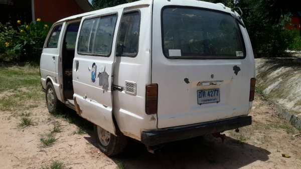 ขายรถตู้ สภาพใช้งานได้ มีเล่มทะเบียน