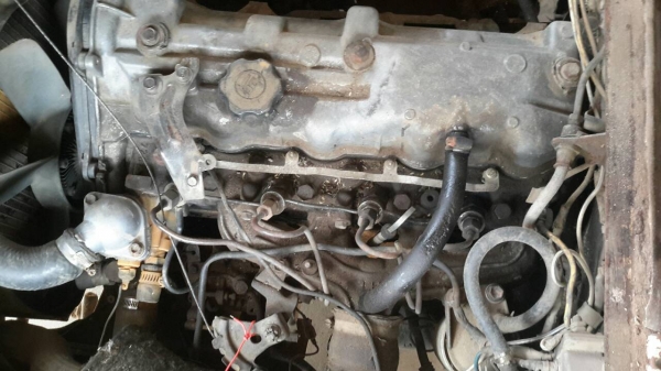 ขายรถตู้ สภาพใช้งานได้ มีเล่มทะเบียน