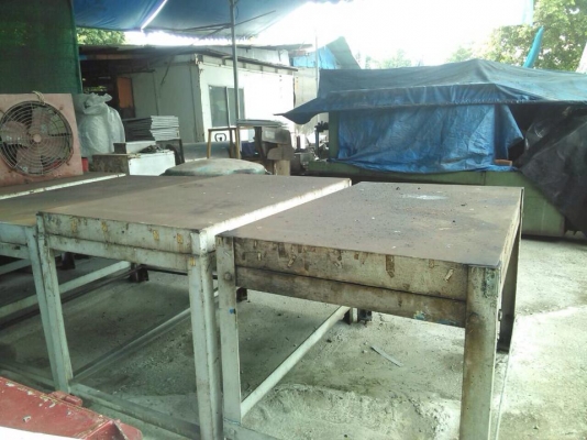 ขายเหมาโต๊ะระดับ 4 ตัวพร้อมใช้งาน สภาพดี ขายเหมาโต๊ะระดับ 4 ตัวพร้อมใช้งาน สภาพดี