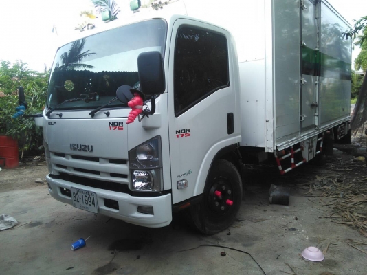 ขาย ต่อด่าว 280,000บ อีซูซุ NQR175 ปี56 บรรทุกตู้แห้งยาว 5.50ม สภาพนางฟ้า สวยจัดจากห้าง (วางเงินดาวน์ เปียนสัณญาเช้าซื้อรับรถกลับเลยครับ)