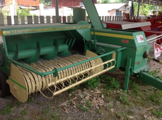 ขายเครื่องอัดฟาง