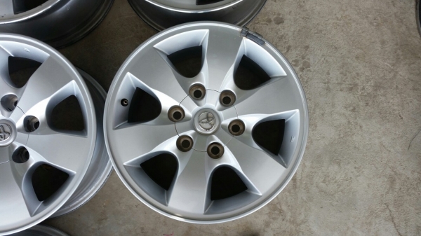 ล้อวีโก้แชมป์ขอบ16