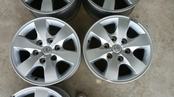 ล้อวีโก้แชมป์ขอบ16