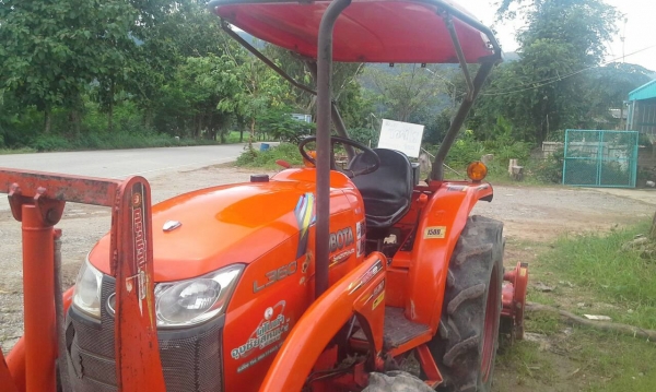 รถไถL3608อุปกรณ์ครบ3อย่างเล่มพร้อมรถปี54ใช้น้อย1500ชม 315000